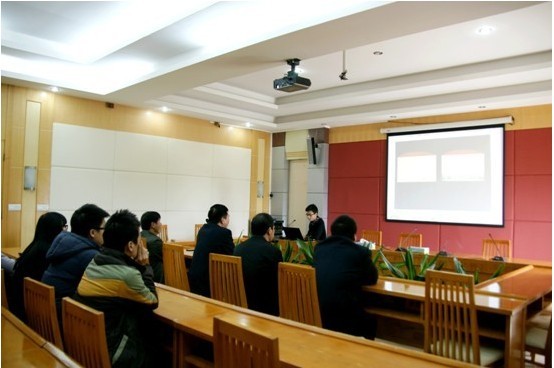 我校開展2013年新年賀卡設(shè)計比賽