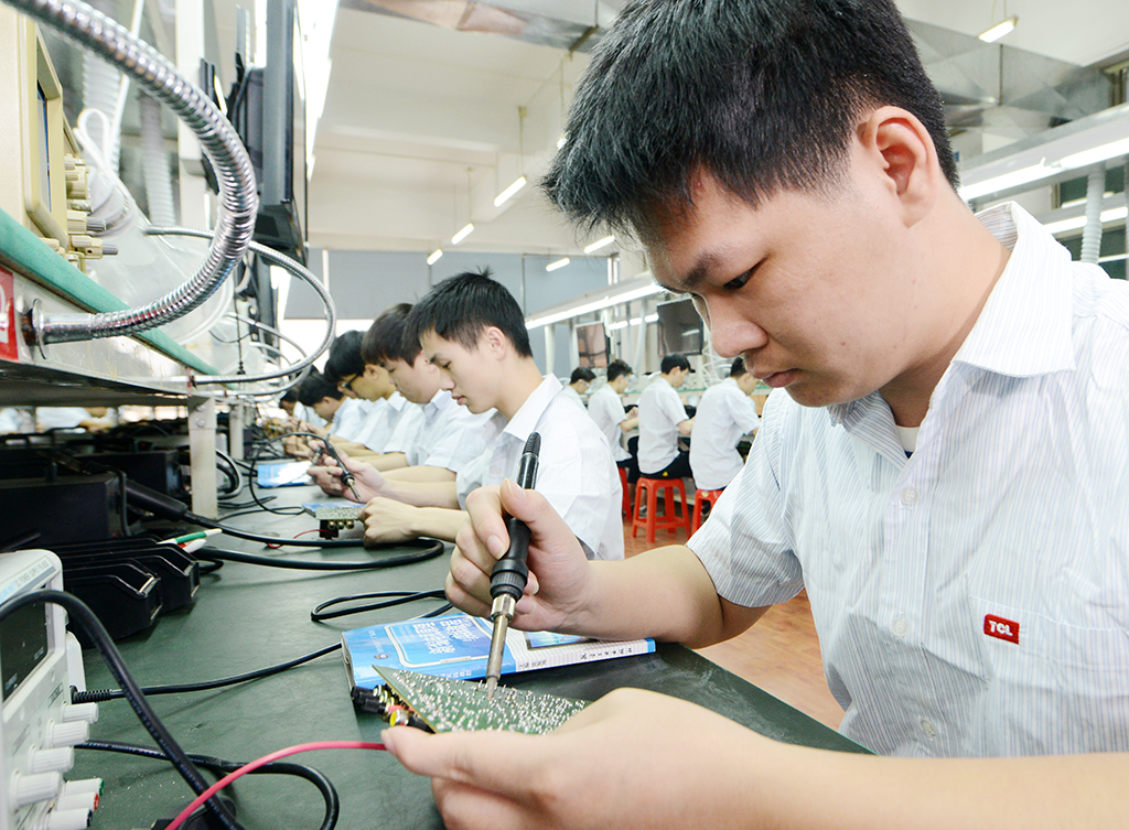 TCL王牌LCD技術車間